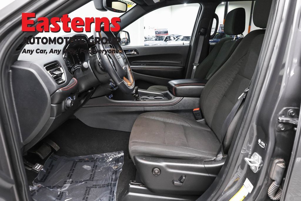 Used 2025 Dodge Durango GT RWD image 15