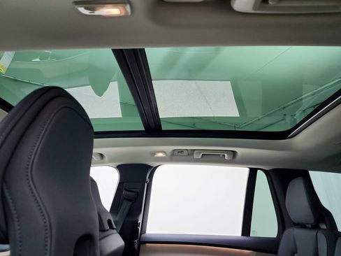 New 2026 Volvo XC90 T8 Plus w/ Protection Package Premier AWD/4WD image 22