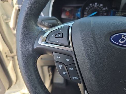 Used 2021 Ford Edge SEL w/ Convenience Package image 23