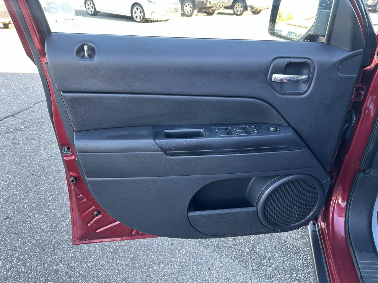 Used 2017 Jeep Patriot 4WD image 14