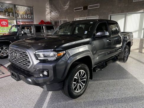 Certified 2023 Toyota Tacoma TRD Sport image 4
