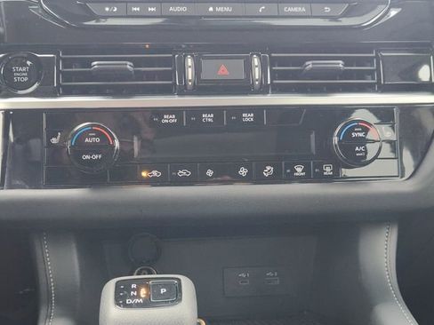 Certified 2025 Nissan Pathfinder SV w/ SV Premium Package image 17