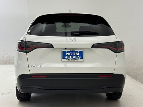 New 2026 Honda HR-V LX image 8