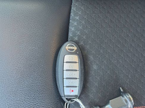 Used 2025 Nissan Altima 2.5 SR FWD image 25