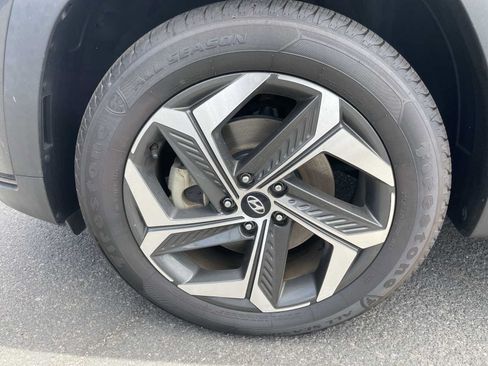 Used 2024 Hyundai Tucson Limited AWD/4WD image 19