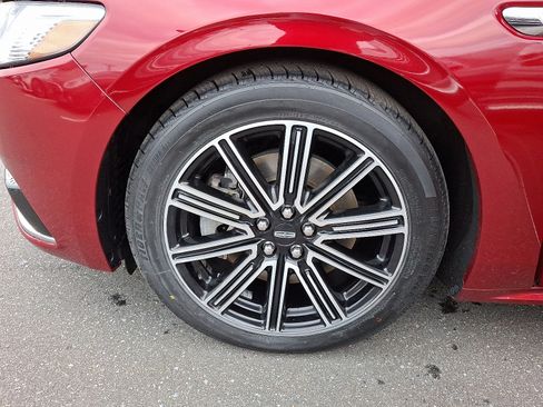 Used 2017 Lincoln Continental Reserve w/ Climate Package image 28