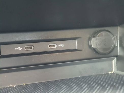 Used 2024 Volkswagen Tiguan S image 21