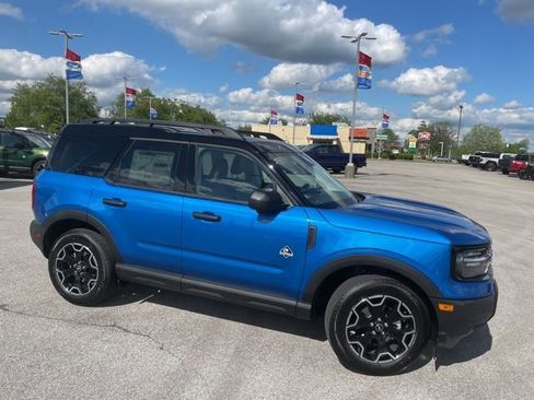 New 2026 Ford Bronco Sport Outer Banks AWD/4WD image 2