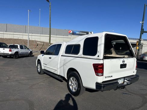 Used 2014 Nissan Titan SV image 2