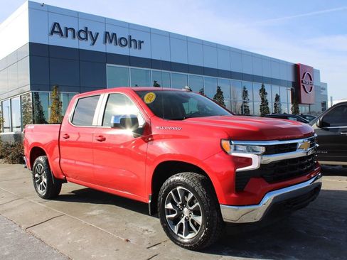 Used 2023 Chevrolet Silverado 1500 LT image 1