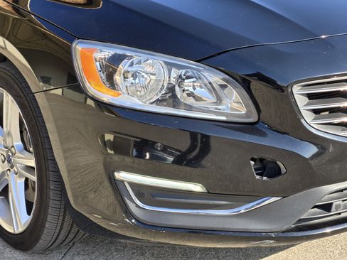 Used 2016 Volvo V60 T5 Premier image 12
