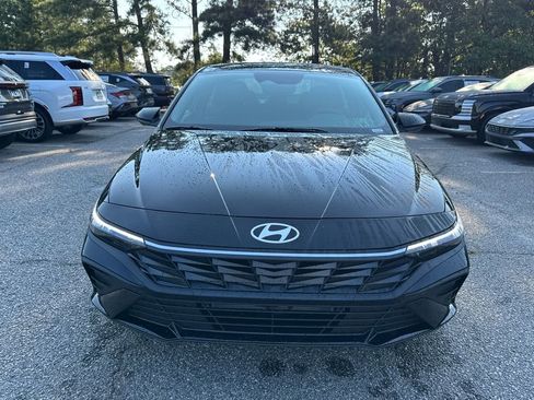 New 2025 Hyundai Elantra SEL image 8