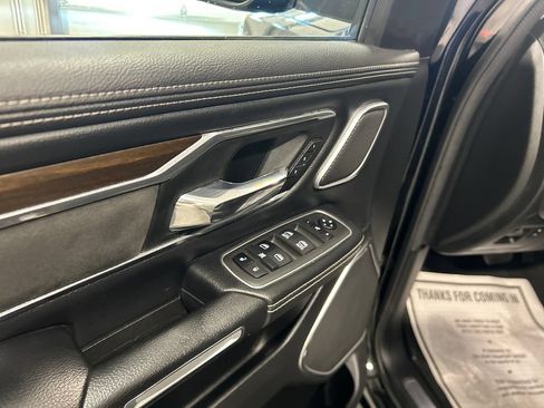 Used 2022 RAM 1500 Laramie AWD/4WD image 15
