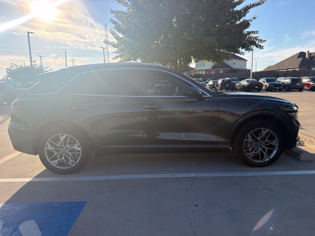 Used 2025 Genesis GV70 2.5T AWD/4WD image 2