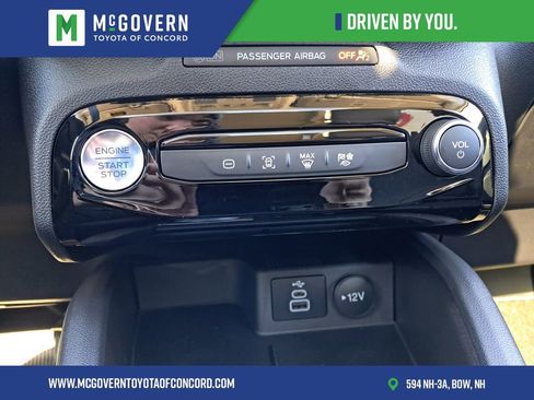 Used 2025 Ford Escape SE FWD image 29