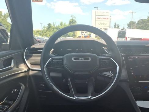 Used 2023 Jeep Grand Cherokee L Overland AWD/4WD image 20