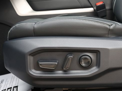 New 2026 Toyota Tundra Limited AWD/4WD image 31