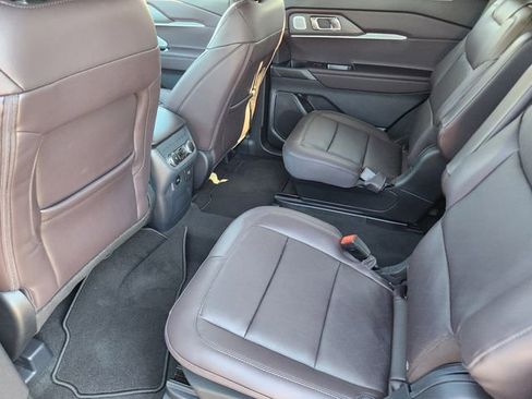 New 2026 Ford Explorer Platinum image 30