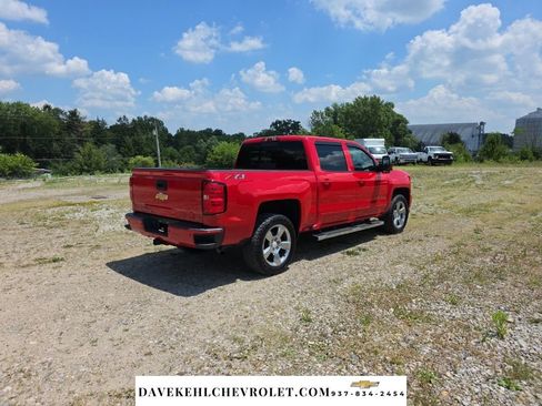 Used 2018 Chevrolet Silverado 1500 LT w/ All Star Edition AWD/4WD image 3