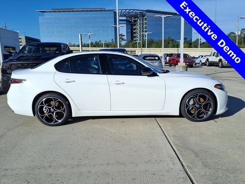 New 2025 Alfa Romeo Giulia RWD w/ Driving Assist Package image 5