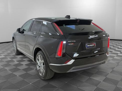 Certified 2025 Cadillac Optiq Luxury 2 w/ LPO, Floor Liner Package AWD/4WD image 3