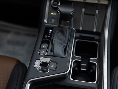 Used 2024 Lexus GX 550 image 24