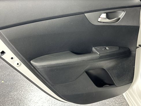 Used 2019 Kia Forte LXS image 33