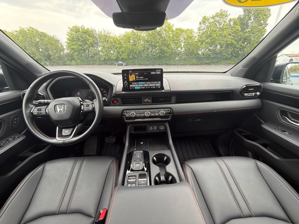 Certified 2025 Honda Pilot TrailSport image 12