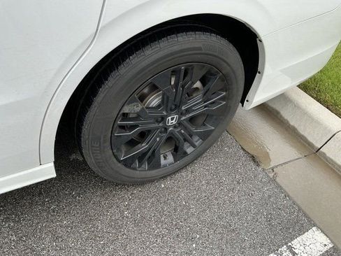 Used 2025 Honda Odyssey Sport-L image 17