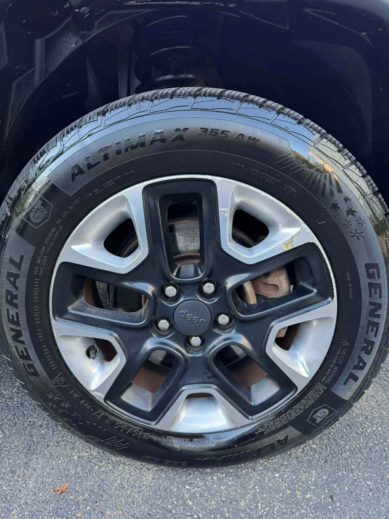 Used 2018 Jeep Compass Trailhawk w/ Cold Weather Group AWD/4WD image 9