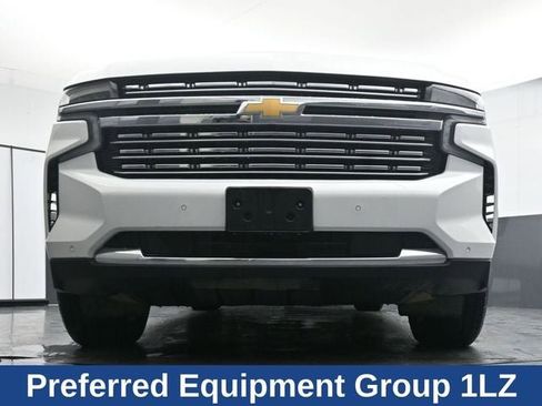 Used 2023 Chevrolet Suburban Premier image 23