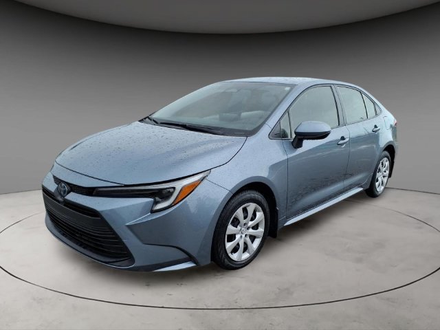 Used 2024 Toyota Corolla LE FWD image 2
