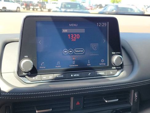 Used 2021 Nissan Rogue S FWD image 16