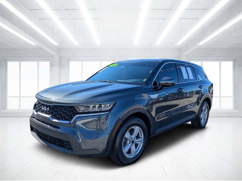 Used 2022 Kia Sorento LX image 7