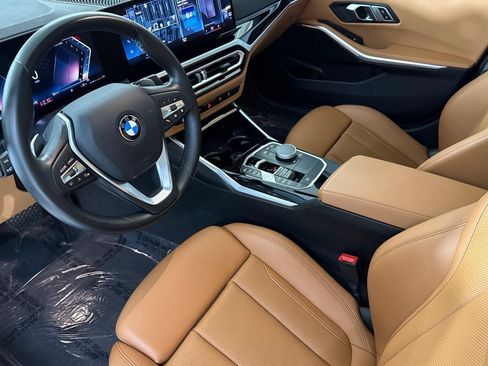 Used 2023 BMW 330i Sedan w/ Parking Assistance Package RWD image 4