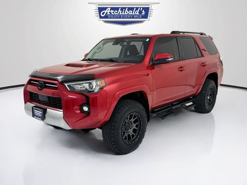 Used 2021 Toyota 4Runner TRD Off-Road Premium w/ Moonroof Package AWD/4WD image 3