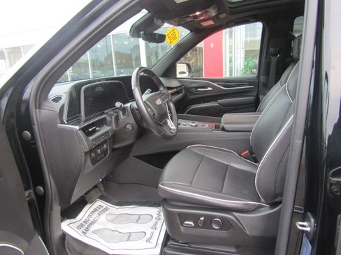 Used 2021 Cadillac Escalade Sport w/ Heavy-Duty Trailer Package AWD/4WD image 9