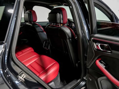 Used 2021 Porsche Macan GTS image 30