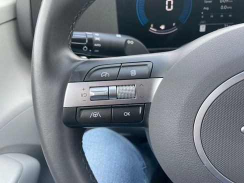 Used 2025 Hyundai Kona SEL image 20