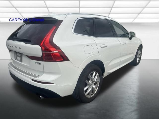 Used 2021 Volvo XC60 T5 Momentum AWD/4WD image 4
