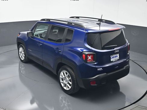Used 2019 Jeep Renegade Latitude w/ Cold Weather Group FWD image 48