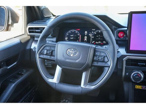 Used 2026 Toyota Tacoma TRD Off-Road w/ TRD Off Road Upgrade Package AWD/4WD image 15
