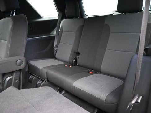 Used 2023 Chevrolet Traverse LT FWD image 10