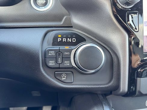 Used 2025 RAM 1500 Big Horn AWD/4WD image 15