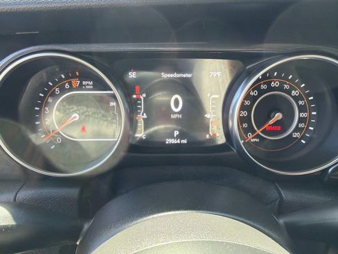 Used 2021 Jeep Gladiator Sport AWD/4WD image 23