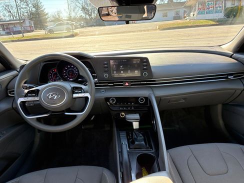 Certified 2023 Hyundai Elantra SEL image 7