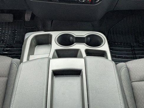 Used 2024 Chevrolet Silverado 1500 LT AWD/4WD image 19