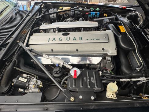 Used 1996 Jaguar XJS 4.0 Convertible RWD image 40