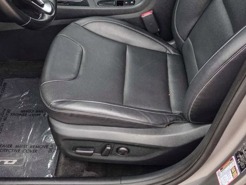Certified 2022 Kia Niro Touring Special Edition FWD image 20