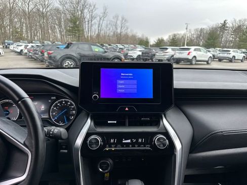 Used 2024 Toyota Venza LE image 23